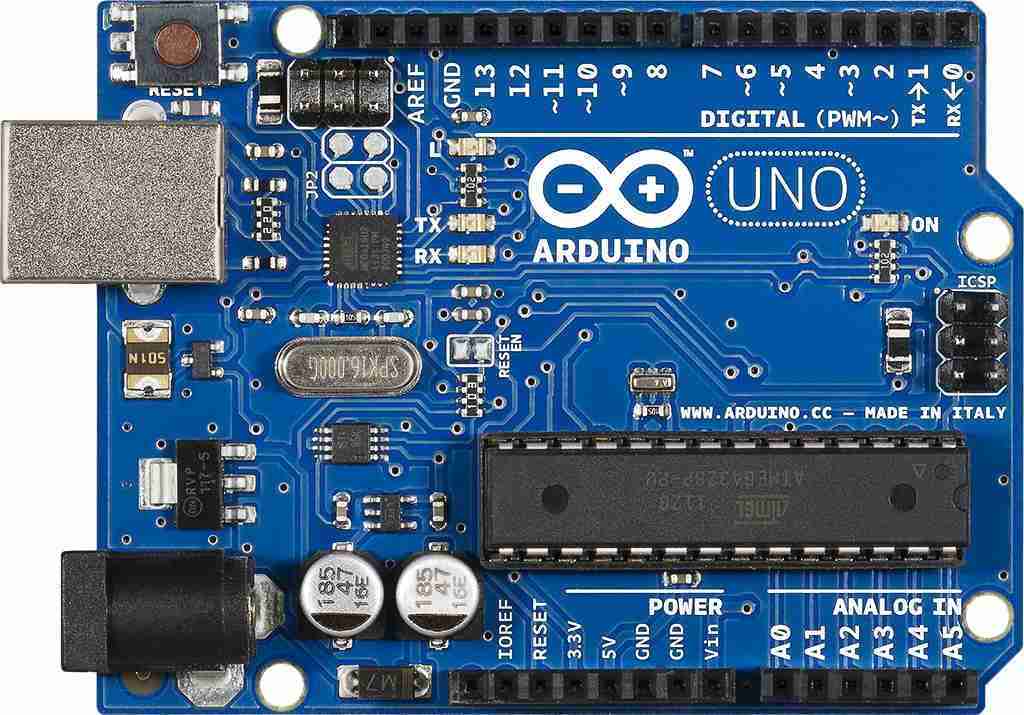 Arduino UNO 1